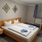 Aris Rooms